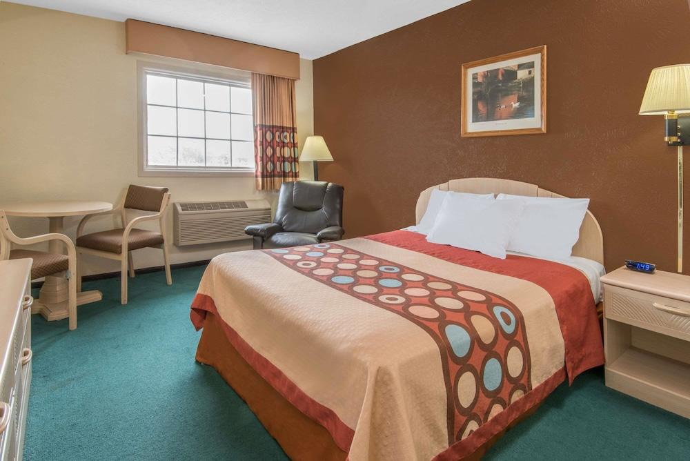 Super 8 By Wyndham Wooster Hotel Eksteriør billede