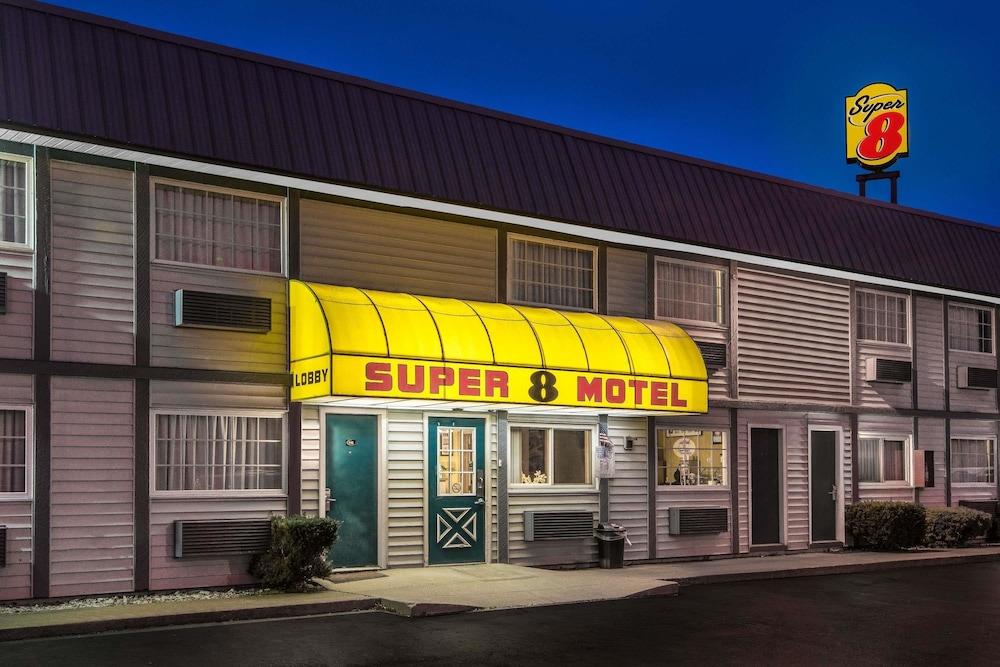 Super 8 By Wyndham Wooster Hotel Eksteriør billede